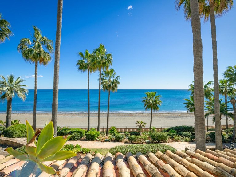 Apartment for Sale in Estepona, Malaga 1