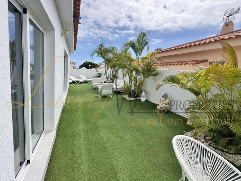 Villa for Sale in Callao Salvaje, Tenerife, España 20