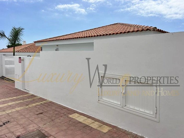 Villa for Sale in Callao Salvaje, Tenerife, España 8