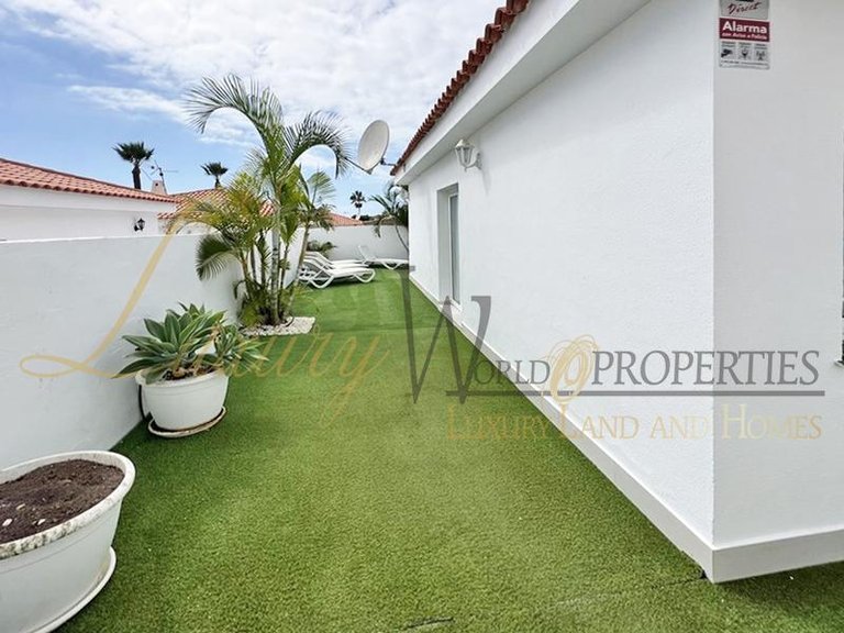 Villa for Sale in Callao Salvaje, Tenerife, España 3