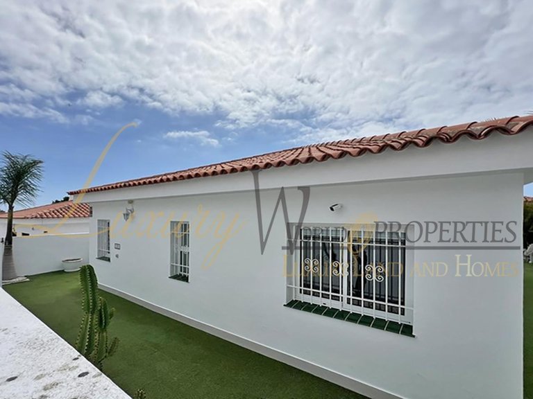 Villa for Sale in Callao Salvaje, Tenerife, España 1