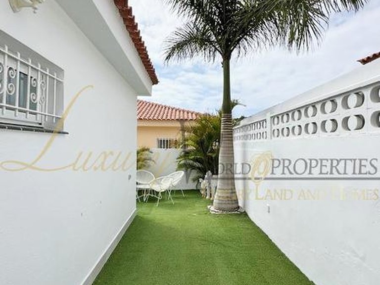 Villa for Sale in Callao Salvaje, Tenerife, España 6