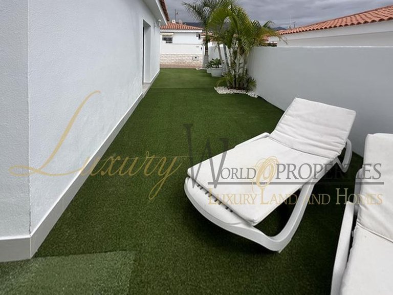 Villa for Sale in Callao Salvaje, Tenerife, España 13