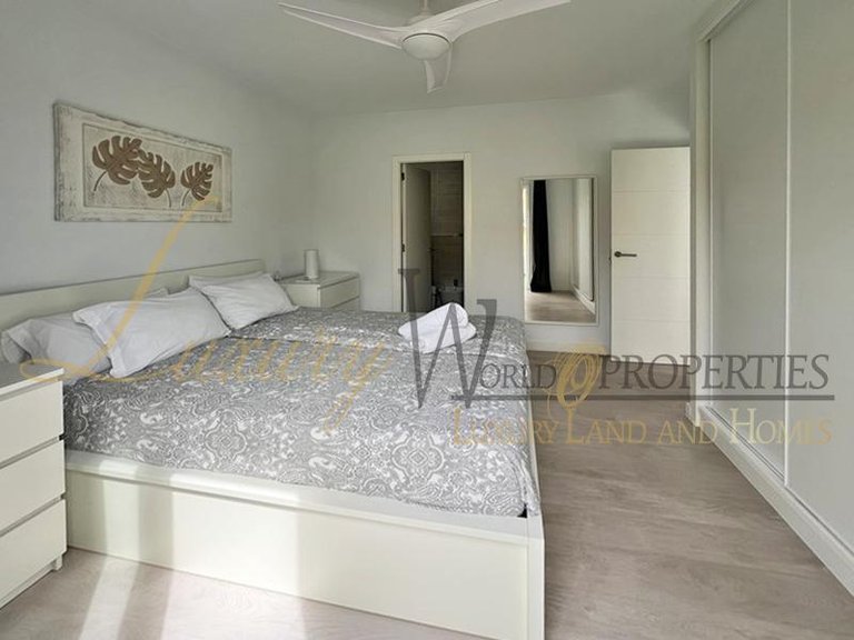 Villa for Sale in Callao Salvaje, Tenerife, España 28