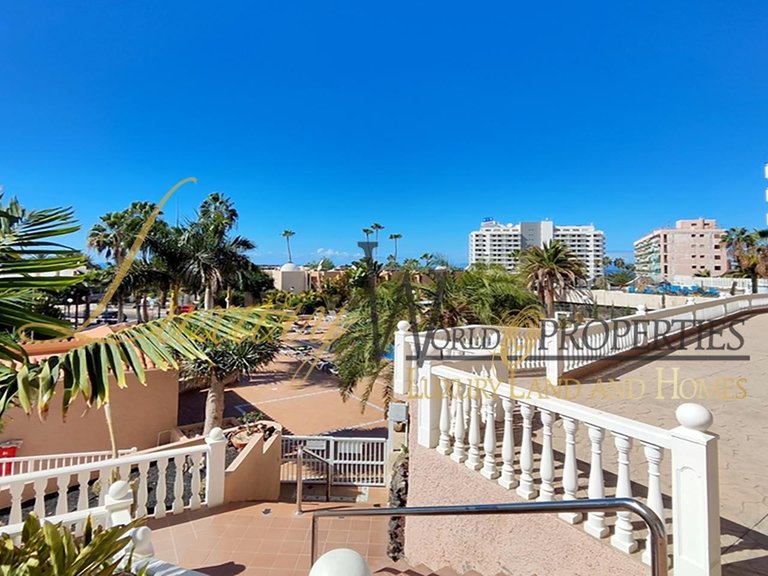 Apartment for Sale in Playa De Las Americas, Tenerife, España 1