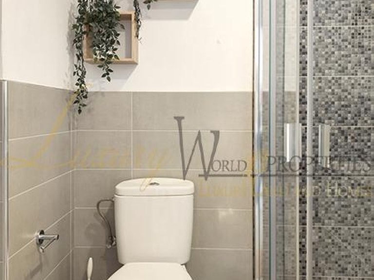 Apartment for Sale in Playa De Las Americas, Tenerife, España 24