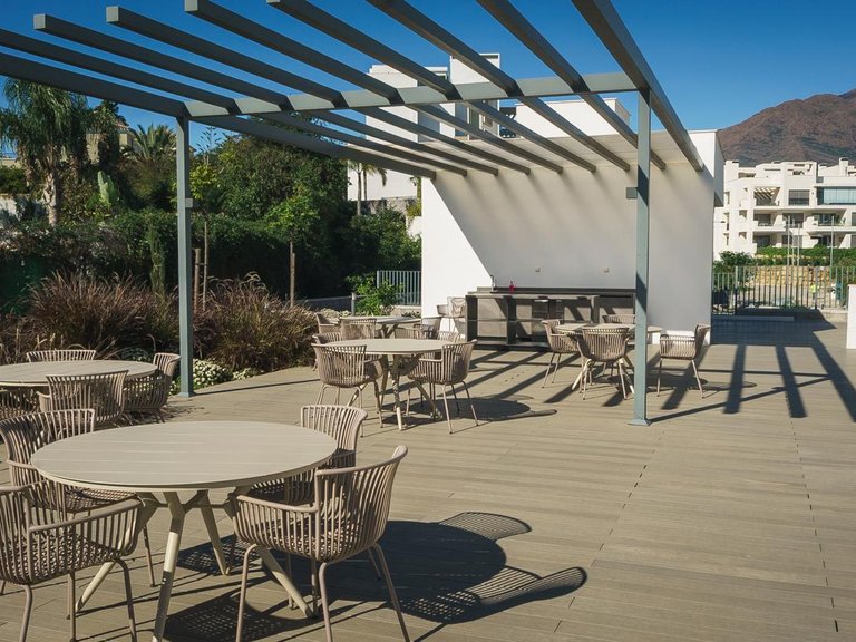 Apartment for Sale in Urbanización Puerto De Estepona, Malaga 37