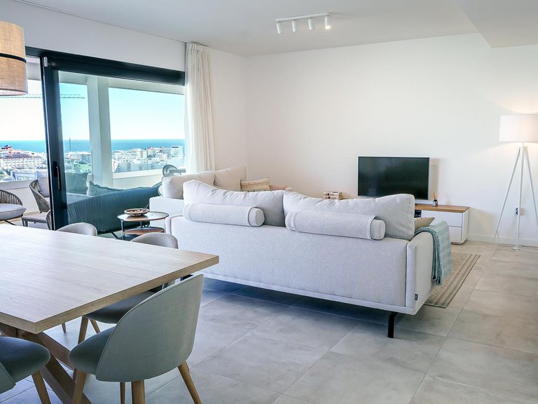 Apartment for Sale in Urbanización Puerto De Estepona, Malaga 11