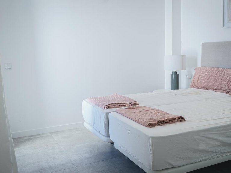 Apartment for Sale in Urbanización Puerto De Estepona, Malaga 29