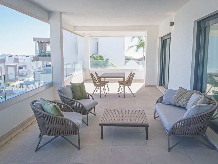 Apartment for Sale in Urbanización Puerto De Estepona, Malaga 13