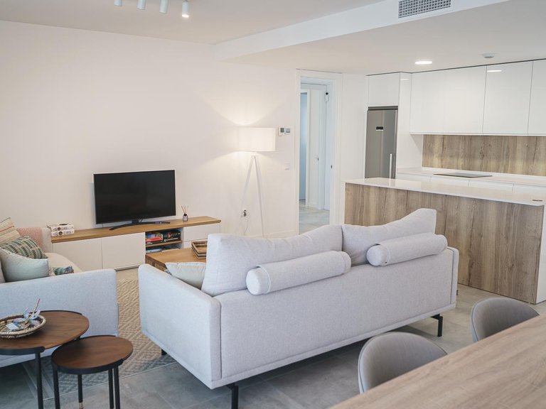 Apartment for Sale in Urbanización Puerto De Estepona, Malaga 6