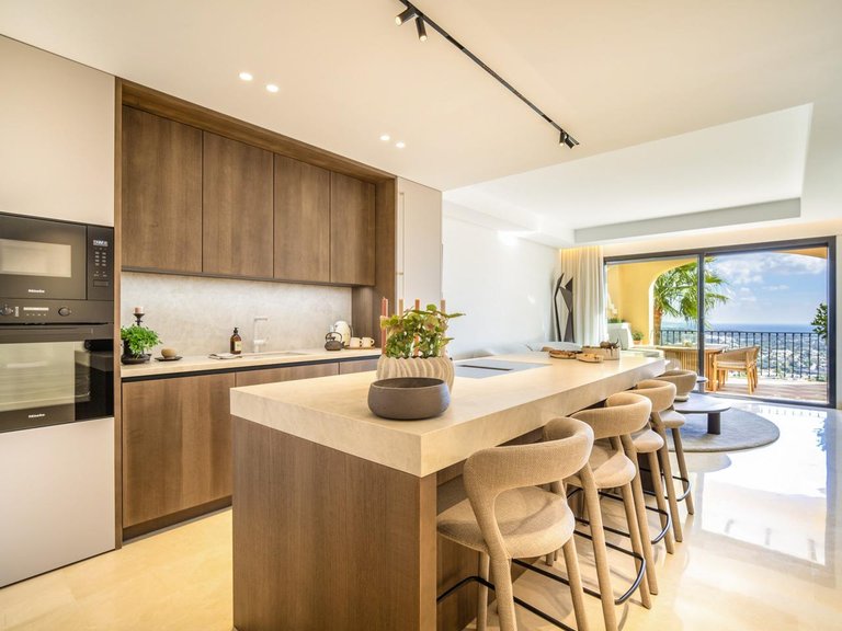 Penthouse for Sale in Benahavis, Malaga 4