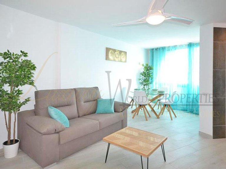 Apartment for Sale in Playa De Las Americas, Tenerife, España 3