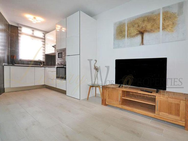 Apartment for Sale in Playa De Las Americas, Tenerife, España 6