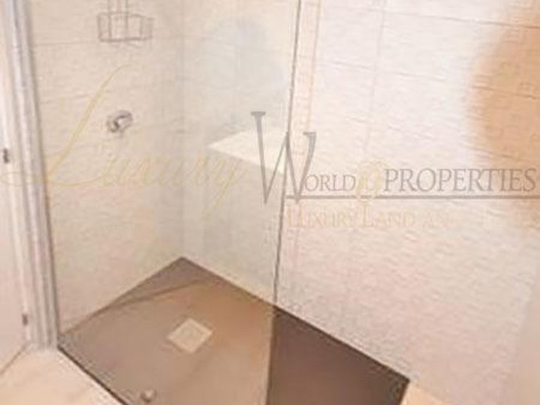 Apartment for Sale in Playa De Las Americas, Tenerife, España 15