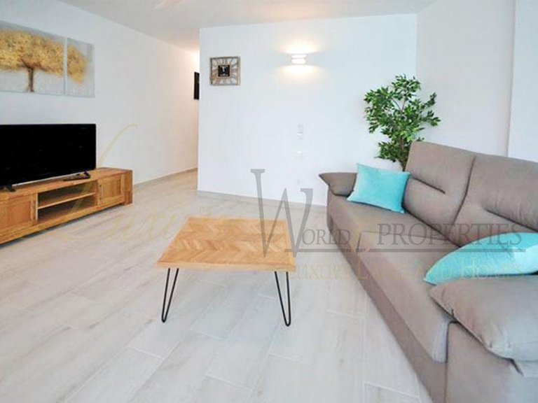 Apartment for Sale in Playa De Las Americas, Tenerife, España 5