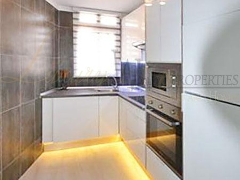 Apartment for Sale in Playa De Las Americas, Tenerife, España 11