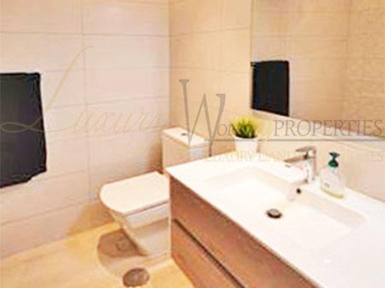 Apartment for Sale in Playa De Las Americas, Tenerife, España 14