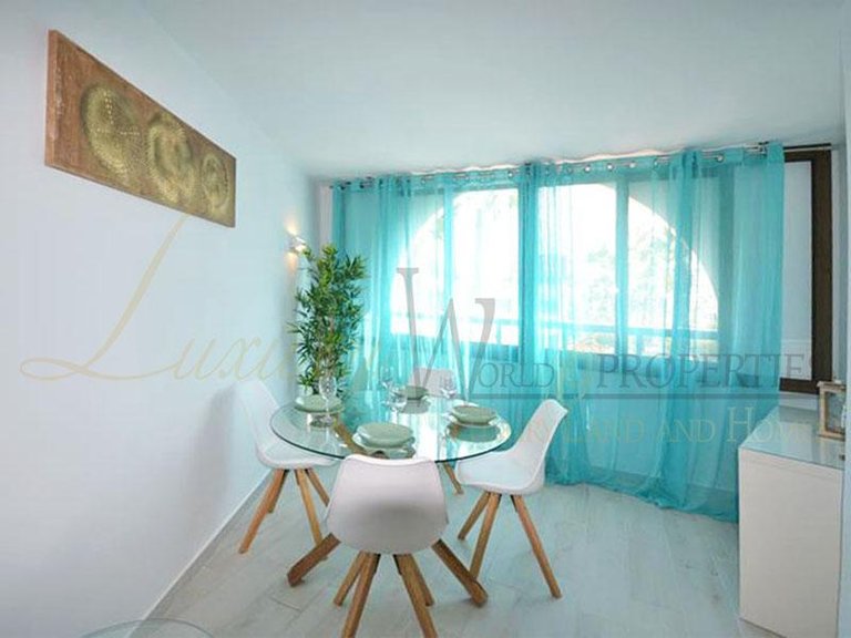 Apartment for Sale in Playa De Las Americas, Tenerife, España 9