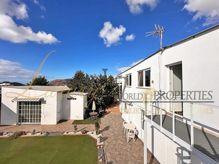 Villa for Sale in Buzanada, Tenerife, España 5
