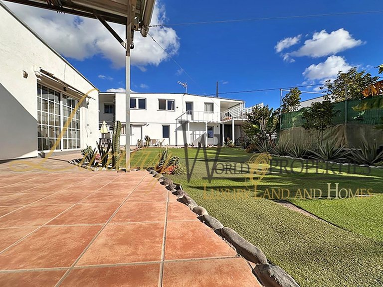 Villa for Sale in Buzanada, Tenerife, España 2