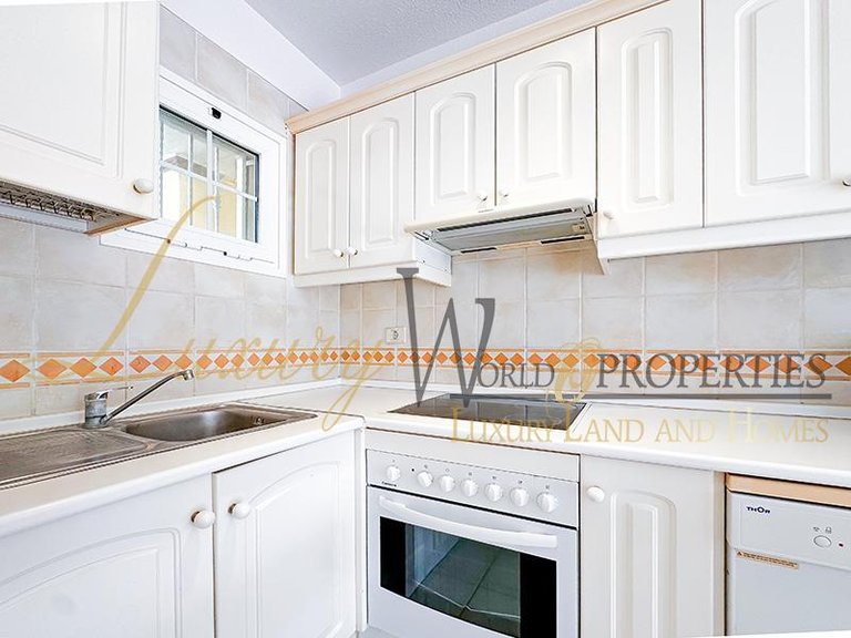 Apartment for Sale in Chayofa, Tenerife, España 39