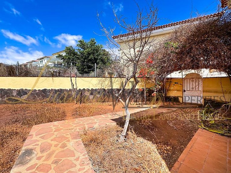 Apartment for Sale in Chayofa, Tenerife, España 24