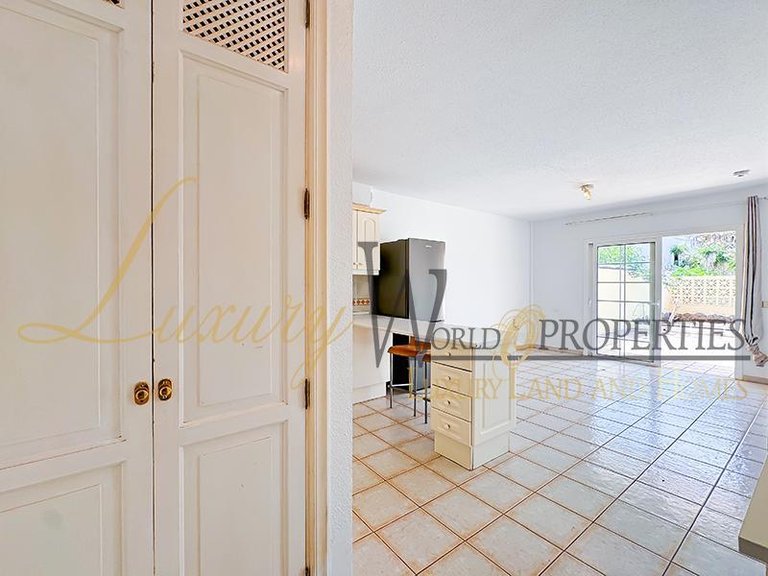 Apartment for Sale in Chayofa, Tenerife, España 44