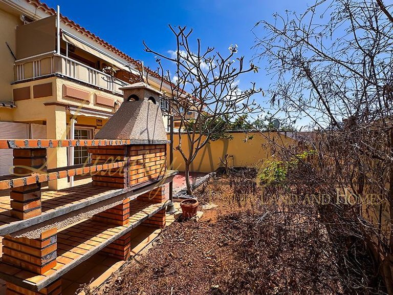 Apartment for Sale in Chayofa, Tenerife, España 28