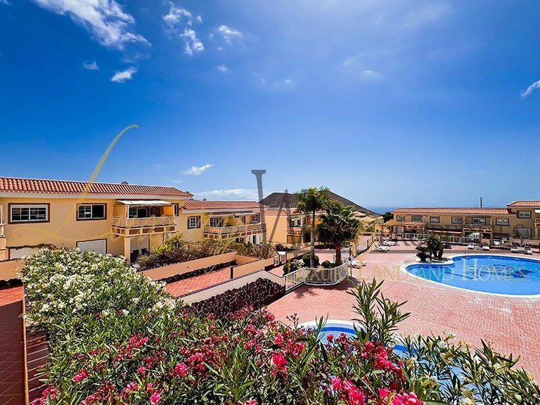 Apartment for Sale in Chayofa, Tenerife, España 4