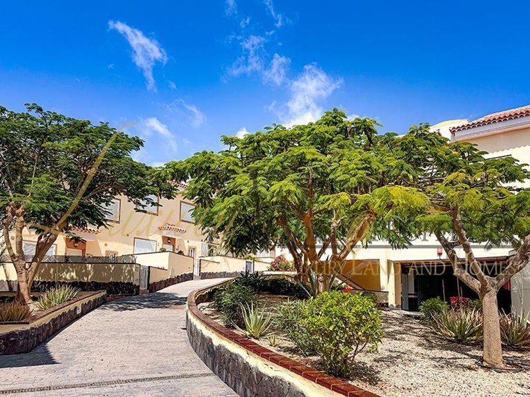 Apartment for Sale in Chayofa, Tenerife, España 15