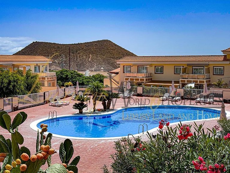 Apartment for Sale in Chayofa, Tenerife, España 2