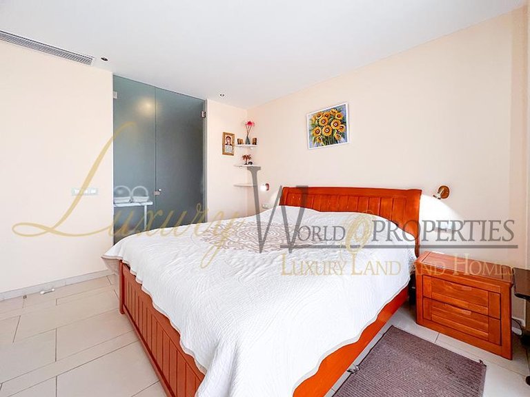 Apartment for Sale in Palm Mar, Tenerife, España 32