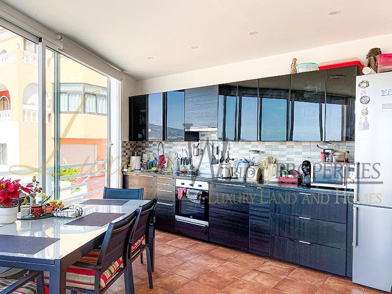 Town House for Sale in Costa Adeje, Tenerife, España 14