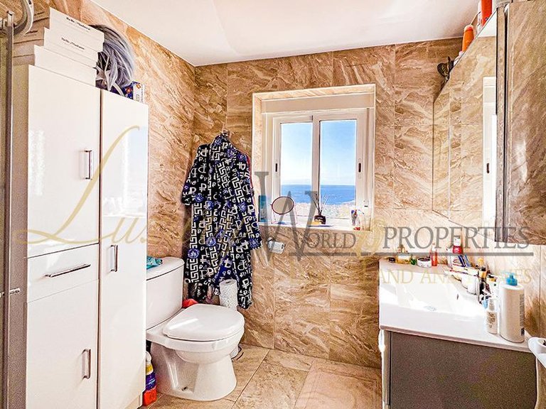 Town House for Sale in Costa Adeje, Tenerife, España 35