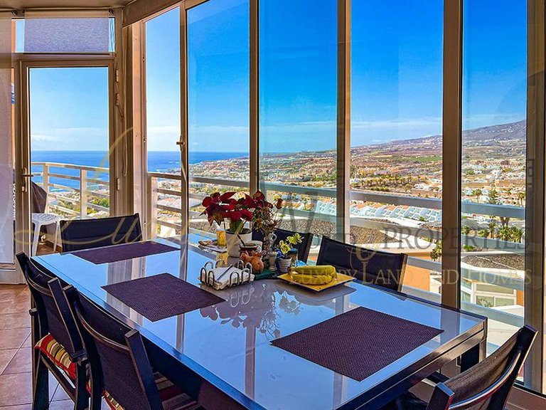 Town House for Sale in Costa Adeje, Tenerife, España 16