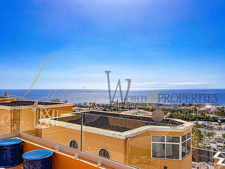 Town House for Sale in Costa Adeje, Tenerife, España 1