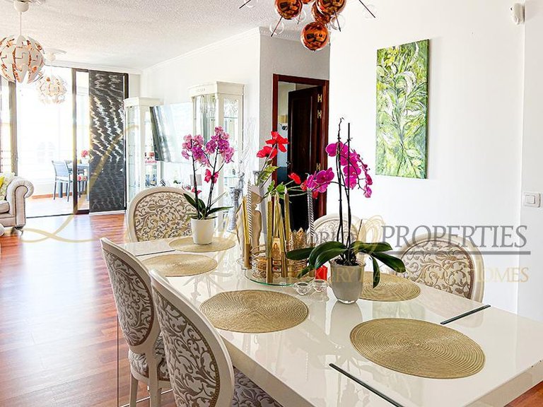 Town House for Sale in Costa Adeje, Tenerife, España 11