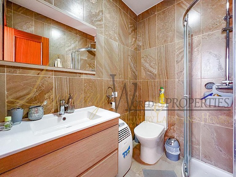 Town House for Sale in Costa Adeje, Tenerife, España 42