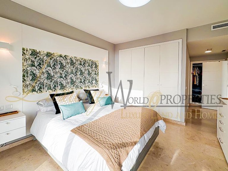 Villa for Sale in Puerto De Santiago, Tenerife, España 28