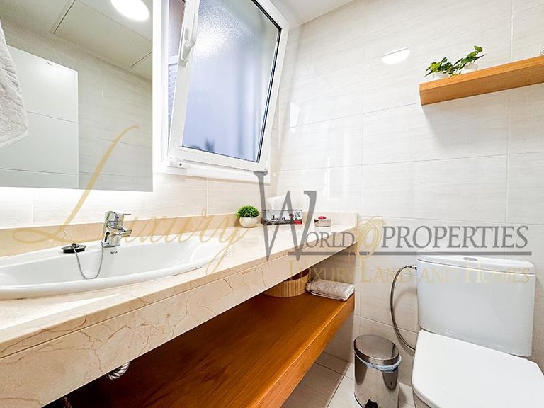 Villa for Sale in Puerto De Santiago, Tenerife, España 38