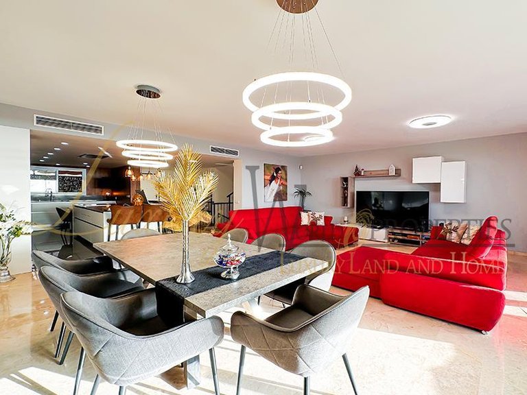 Villa for Sale in Puerto De Santiago, Tenerife, España 4