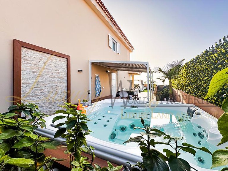 Villa for Sale in Puerto De Santiago, Tenerife, España 11