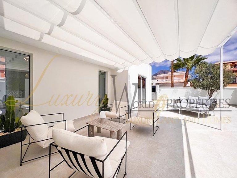 Villa for Sale in Adeje, Tenerife, España 13