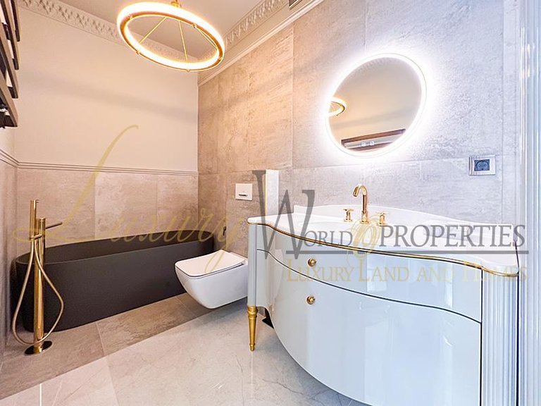 Villa for Sale in Adeje, Tenerife, España 30