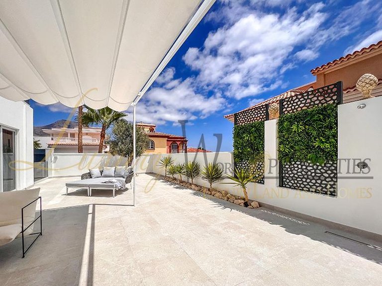 Villa for Sale in Adeje, Tenerife, España 10