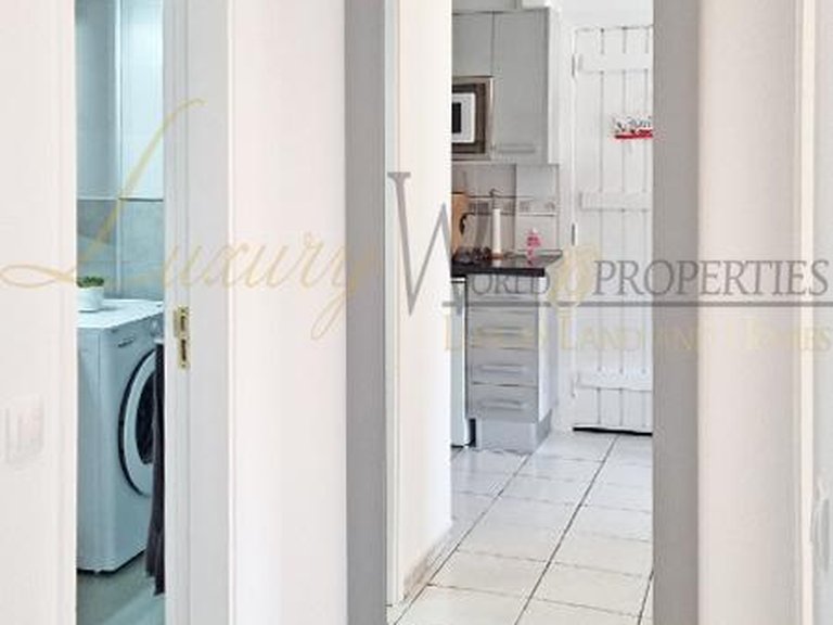 Apartment for Sale in Los Cristianos, Tenerife, España 15