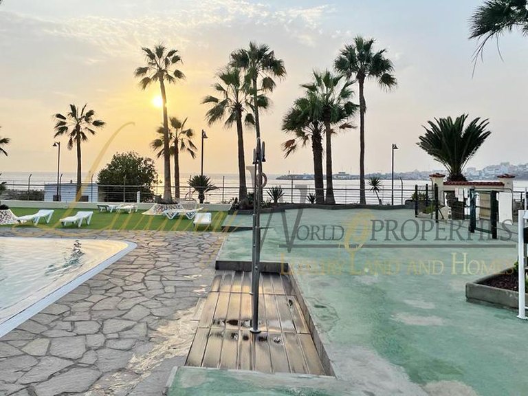 Apartment for Sale in Los Cristianos, Tenerife, España 1