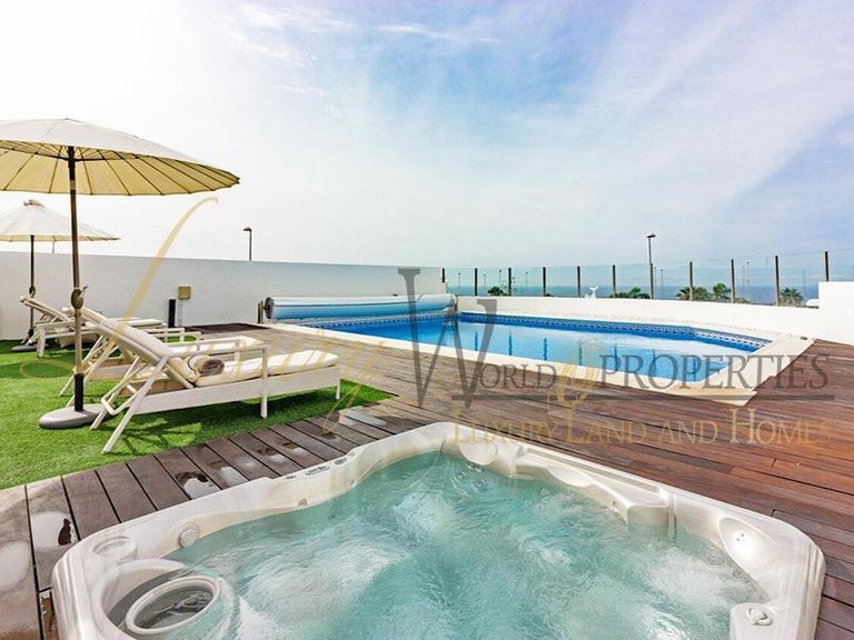 Villa for Sale in Costa Adeje, Tenerife, España 9