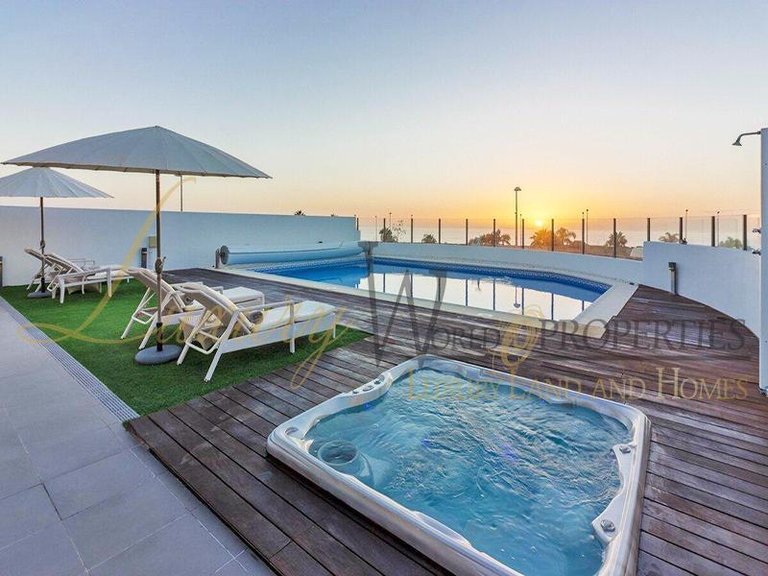 Villa for Sale in Costa Adeje, Tenerife, España 7